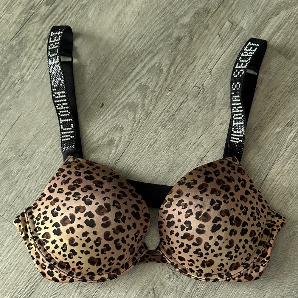 Victoria's Secret very sexy push up bra